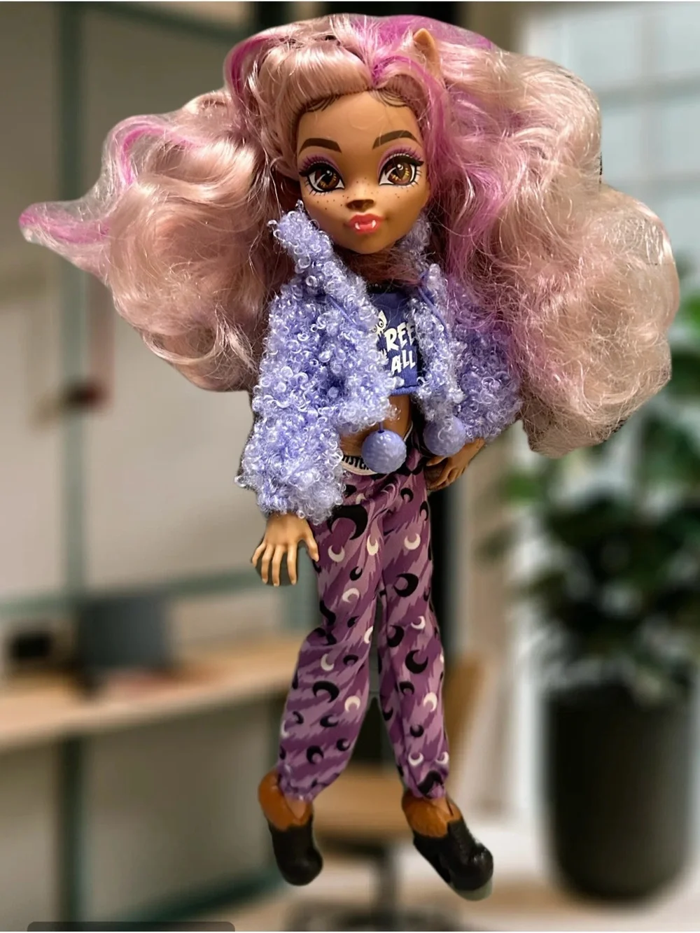 Monster High Clawdeen Wolf  Purple Pink Curly-Haired Fashion Doll